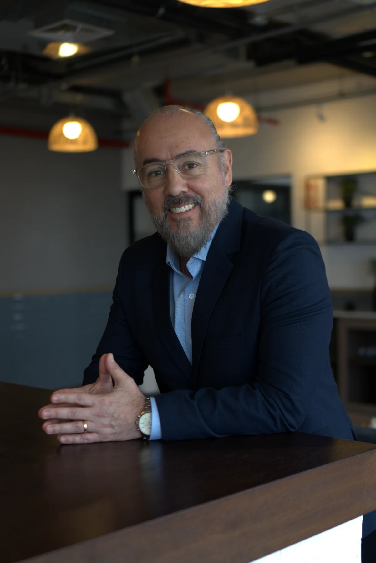 José Quevedo en una sala ejecutiva